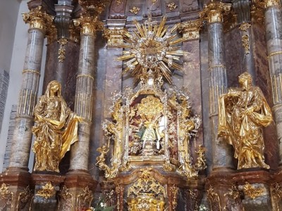 Churches and Cathedrals of Prague and&nbsp;Vienna