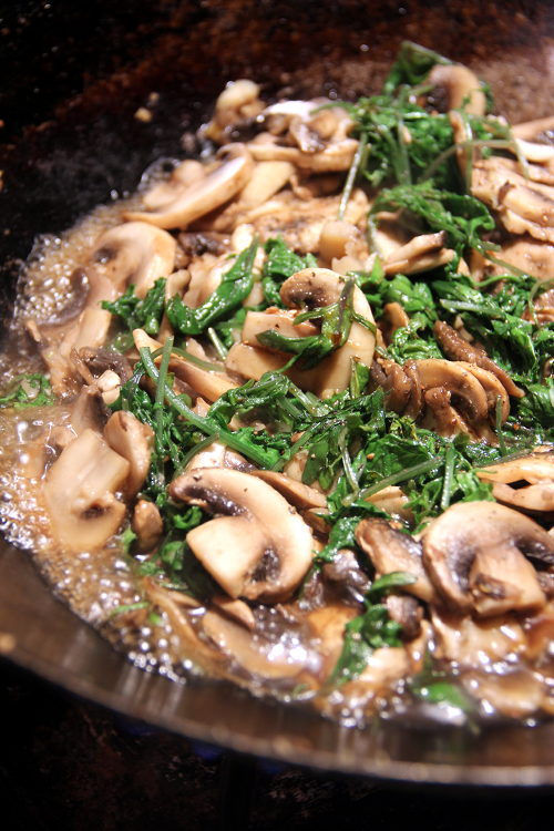 Mushrooms and Kale in Garlic